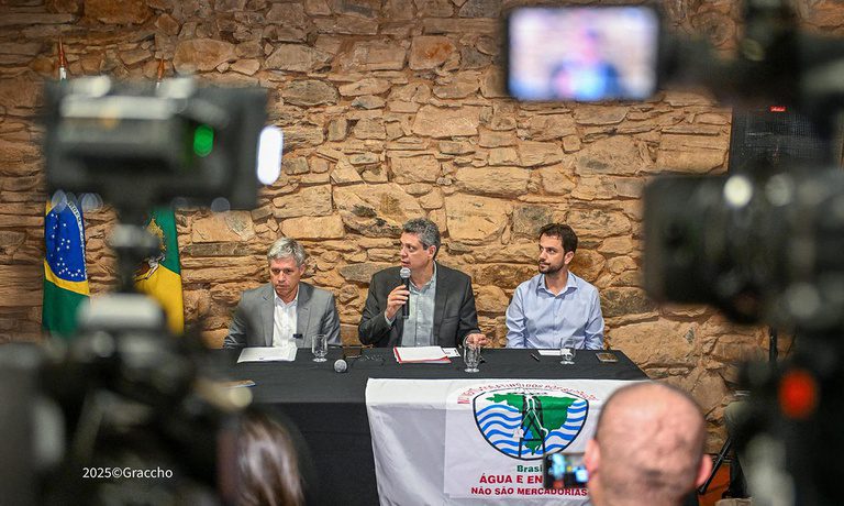 Ministros vão a Mariana reiterar compromisso do Governo Federal com reparação Ministros vão a Mariana reiterar compromisso do Governo Federal com reparação