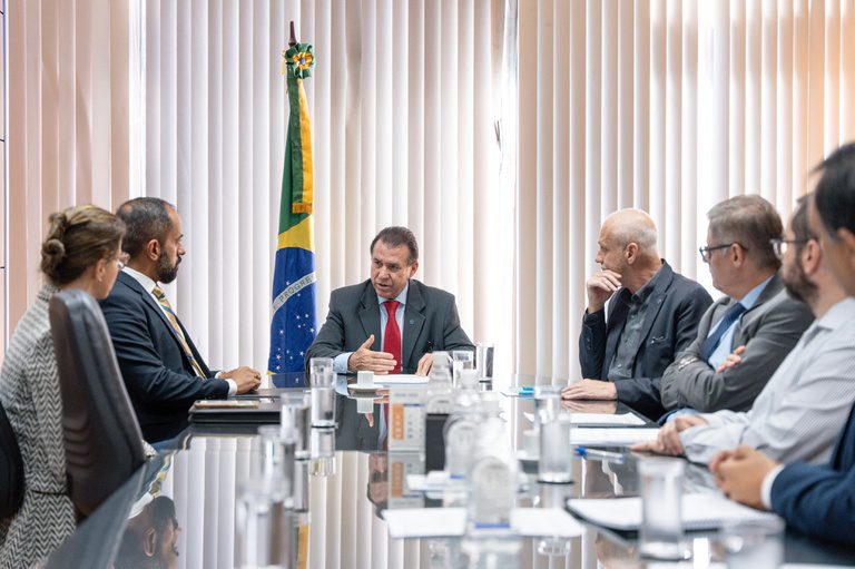 MTE e DPU discutem fortalecimento da atuação conjunta no combate ao trabalho análogo à escravidão MTE e DPU discutem fortalecimento da atuação conjunta no combate ao trabalho análogo à escravidão