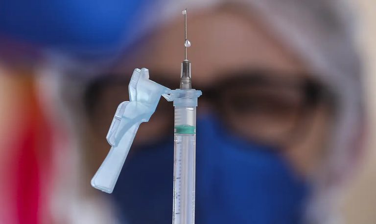 Vacina para gripe aviária: Anvisa atualiza andamento da análise Vacina para gripe aviária: Anvisa atualiza andamento da análise