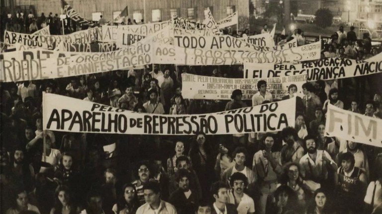 AGU firmou 1,6 mil acordos com anistiados políticos desde 2023