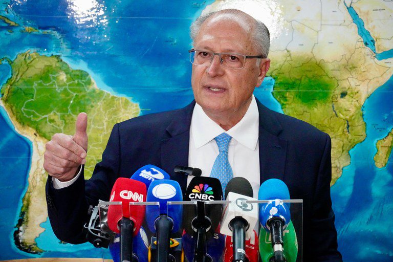 Alckmin: governo trabalha pela redução de tarifa para todos os setores Alckmin: governo trabalha pela redução de tarifa para todos os setores