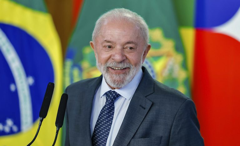 Ao NY Times, Lula reforça que Brasil quer ser tratado com respeito por Trump Ao NY Times, Lula reforça que Brasil quer ser tratado com respeito por Trump