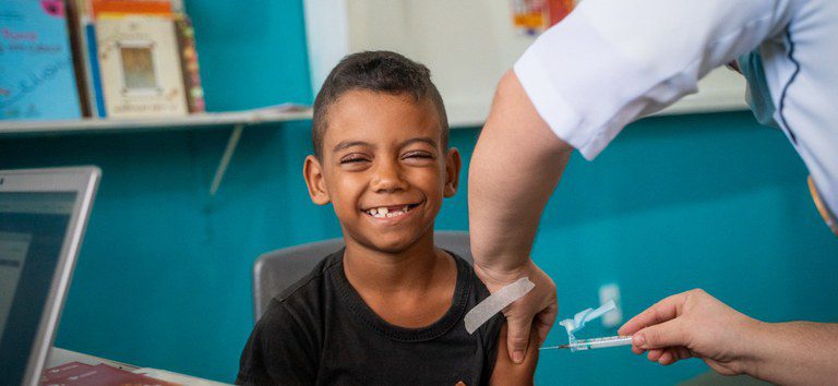 Brasil avança na vacinação de crianças e adolescentes com 1 milhão de doses aplicadas nas escolas Brasil avança na vacinação de crianças e adolescentes com 1 milhão de doses aplicadas nas escolas