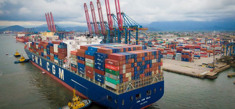 Corrente de comércio exterior bate US$ 300 bi no semestre, recorde histórico Corrente de comércio exterior bate US$ 300 bi no semestre, recorde histórico