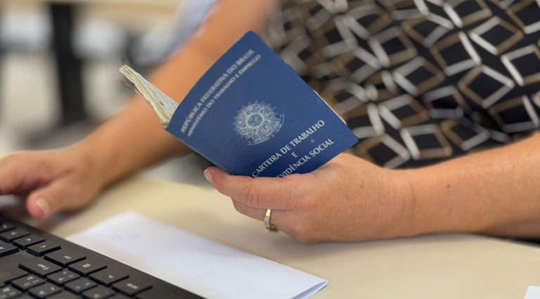 IBGE: desemprego no trimestre encerrado em junho é o menor da série histórica IBGE: desemprego no trimestre encerrado em junho é o menor da série histórica