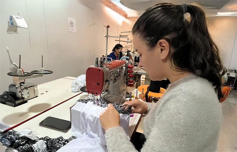 Projeto Escola da Moda leva capacitação e geração de renda ao Norte de Minas Projeto Escola da Moda leva capacitação e geração de renda ao Norte de Minas