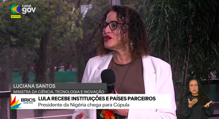 'Expectativa é que a gente fale de inteligência artificial para o bem de todos', diz Luciana Santos 'Expectativa é que a gente fale de inteligência artificial para o bem de todos', diz Luciana Santos