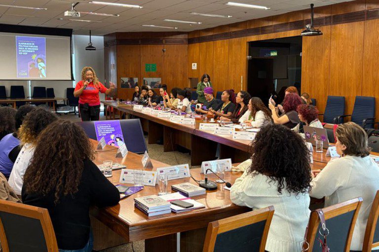 Governo Federal destinará R$ 3 milhões para premiar mulheres do hip-hop Governo Federal destinará R$ 3 milhões para premiar mulheres do hip-hop