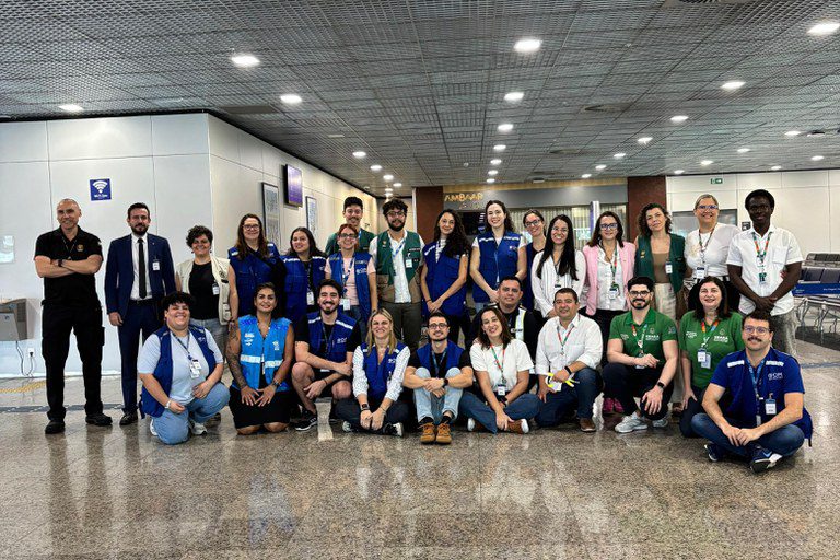 Em Fortaleza, Governo Federal recebe 26 brasileiros repatriados dos EUA Em Fortaleza, Governo Federal recebe 26 brasileiros repatriados dos EUA
