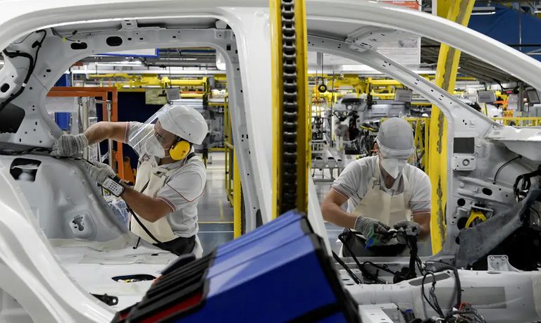 Governo Lula zera IPI para carros nacionais mais sustentáveis, seguros e econômicos Governo Lula zera IPI para carros nacionais mais sustentáveis, seguros e econômicos