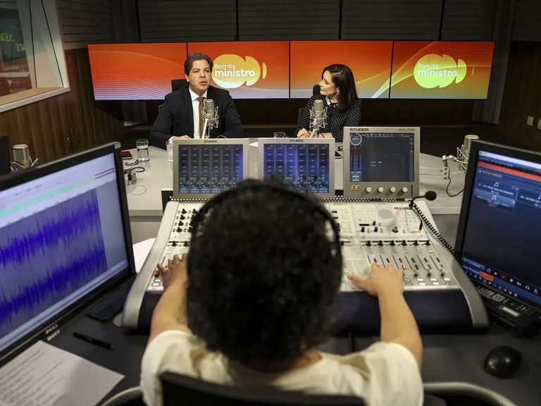 Inclusão digital é essencial para o desenvolvimento do Brasil, afirma Frederico Siqueira Inclusão digital é essencial para o desenvolvimento do Brasil, afirma Frederico Siqueira