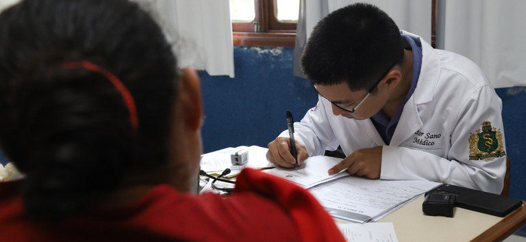 Mais Médicos: 3.173 profissionais começam atuar e contribuem para reduzir espera do SUS Mais Médicos: 3.173 profissionais começam atuar e contribuem para reduzir espera do SUS