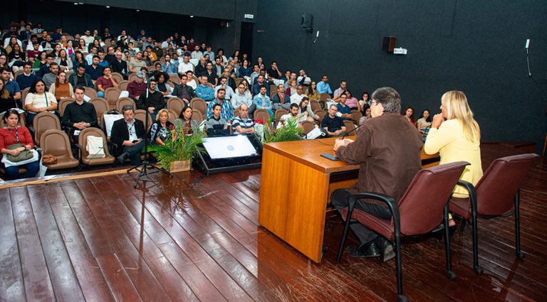 Após maior concurso da sua história, via CPNU, IBGE recebe 200 novos servidores Após maior concurso da sua história, via CPNU, IBGE recebe 200 novos servidores