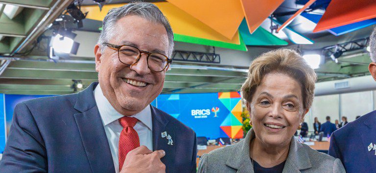 Brasil apresenta ao banco do Brics projeto para construção do primeiro hospital inteligente do SUS Brasil apresenta ao banco do Brics projeto para construção do primeiro hospital inteligente do SUS
