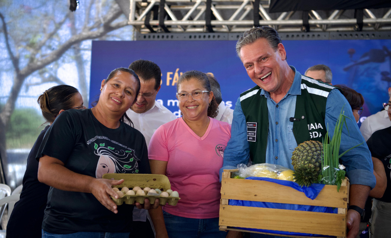Ministério entrega máquinas de última geração para agricultura familiar em MT Ministério entrega máquinas de última geração para agricultura familiar em MT