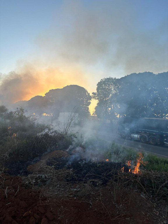 PF prende em flagrante duas pessoas por queimada ilegal em Rondônia PF prende em flagrante duas pessoas por queimada ilegal em Rondônia