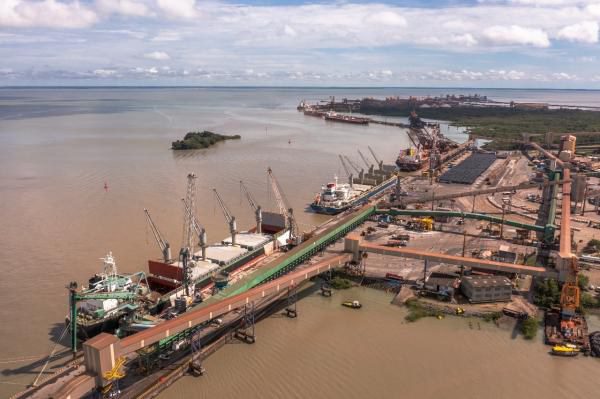 Portos do Nordeste mantêm trajetória de crescimento em 2025 Portos do Nordeste mantêm trajetória de crescimento em 2025