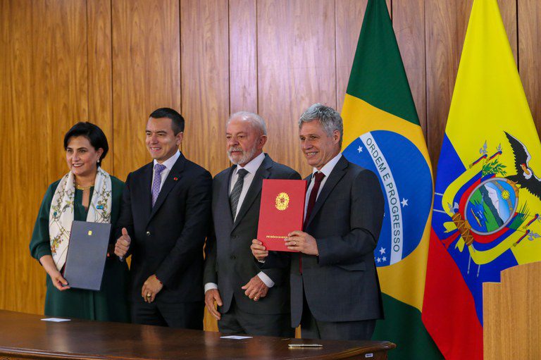 Brasil e Equador firmam acordo para promover agricultura familiar sustentável
