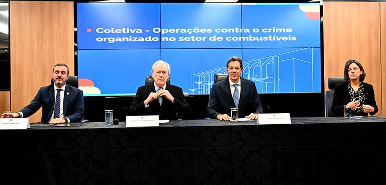 coletiva_pcc.jpg