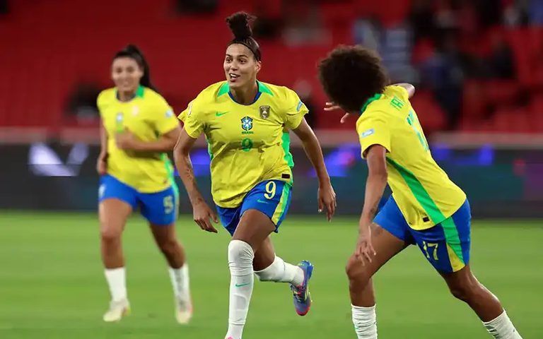 Colômbia x Brasil fazem final da Copa América de futebol feminino. TV Brasil transmite Colômbia x Brasil fazem final da Copa América de futebol feminino. TV Brasil transmite