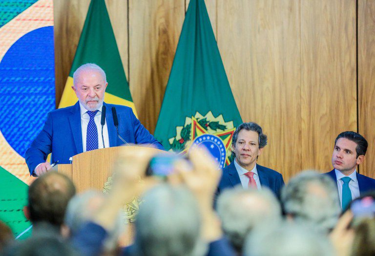 Compras públicas vão proteger exportadores de alimentos perecíveis impactados pelo "tarifaço" dos EUA