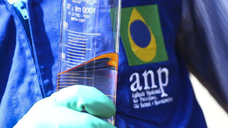 Derrubada liminar que autorizava funcionamento de distribuidora de combustíveis sem aval da ANP