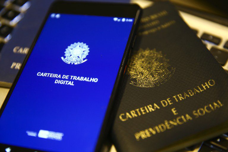 EmpregAI já ajudou mais de 10 mil pessoas a conseguir trabalho desde junho