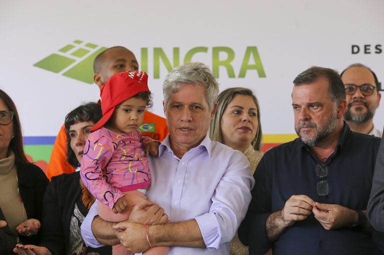 Incra abre 123 processos de seleção de famílias para assentamentos em 18 estados