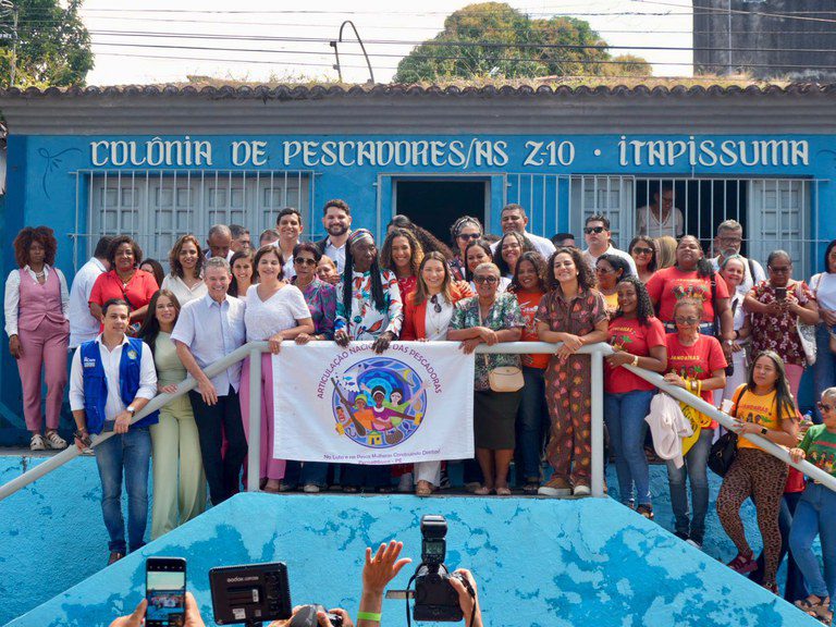 Janja, Anielle Franco e André de Paula visitam marisqueiras em PE e AL