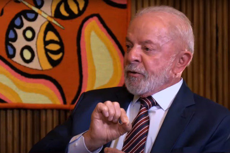 Lula diz que vai concluir projeto de lei para regular redes sociais: “É preciso criar o mínimo de procedimento” Lula diz que vai concluir projeto de lei para regular redes sociais: “É preciso criar o mínimo de procedimento”