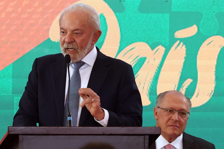 Lula diz que vai buscar Brics por uma ação coordenada sobre tarifaço