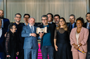 Lula recebe elenco de 'O Agente Secreto' no Alvorada e celebra força do cinema nacional Lula recebe elenco de 'O Agente Secreto' no Alvorada e celebra força do cinema nacional