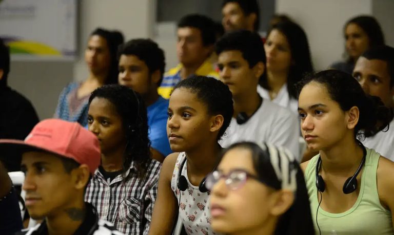 Política Nacional de Juventude completa 20 anos incluindo jovens nas decisões sobre seu futuro