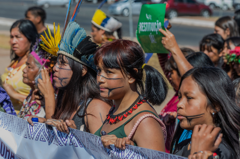 MinC leva orientação sobre direitos e políticas culturais à Conferência Nacional das Mulheres Indígenas MinC leva orientação sobre direitos e políticas culturais à Conferência Nacional das Mulheres Indígenas