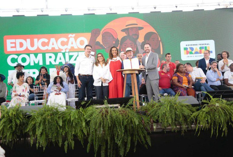 Governo avança em políticas públicas de igualdade racial para comunidades tradicionais