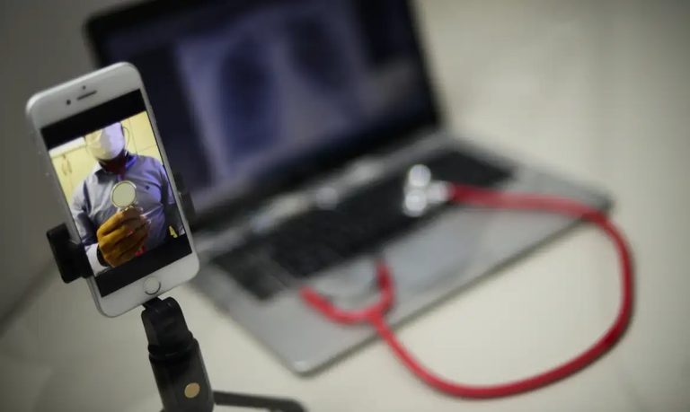 Saúde entrega 3 mil kits de telessaúde e lança edital para expandir atendimento a distância Saúde entrega 3 mil kits de telessaúde e lança edital para expandir atendimento a distância