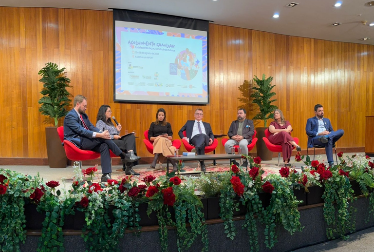 MDHC reforça compromisso com a garantia do acolhimento familiar no Brasil