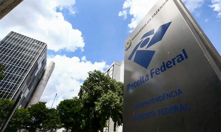 Mentiras sobre o Pix em janeiro mantiveram brechas para o crime lavar dinheiro sujo Mentiras sobre o Pix em janeiro mantiveram brechas para o crime lavar dinheiro sujo