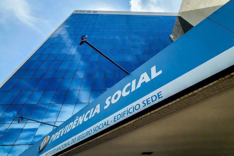 Novo acordo amplia proteção de aposentados e pensionistas contra descontos indevidos Novo acordo amplia proteção de aposentados e pensionistas contra descontos indevidos