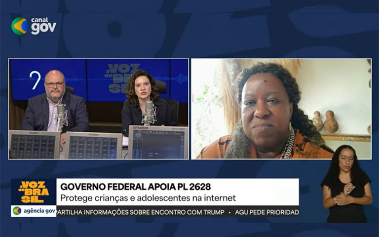 'O que vale na lei no mundo físico tem de valer também no ambiente digital', defende ministra