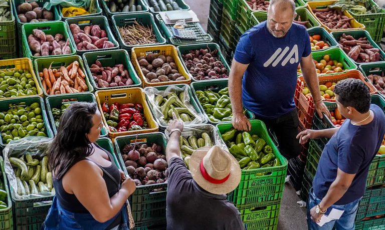 Preços de alimentos seguem em queda, e inflação fica em 0,26% em julho Preços de alimentos seguem em queda, e inflação fica em 0,26% em julho
