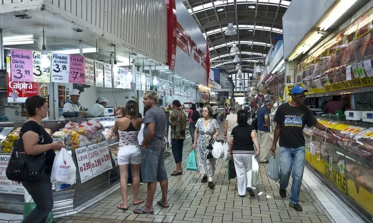 Prévia da inflação é de -0,14% em agosto, com quedas em alimentação e conta de luz Prévia da inflação é de -0,14% em agosto, com quedas em alimentação e conta de luz
