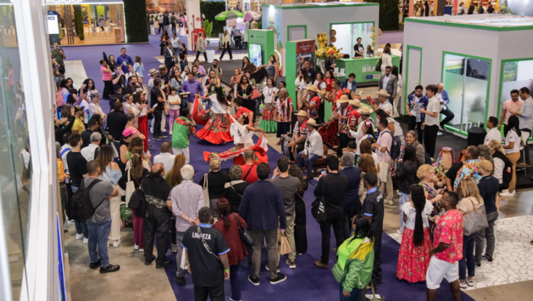 Salão do Turismo atrai mais de 12 mil visitantes no primeiro dia Salão do Turismo atrai mais de 12 mil visitantes no primeiro dia