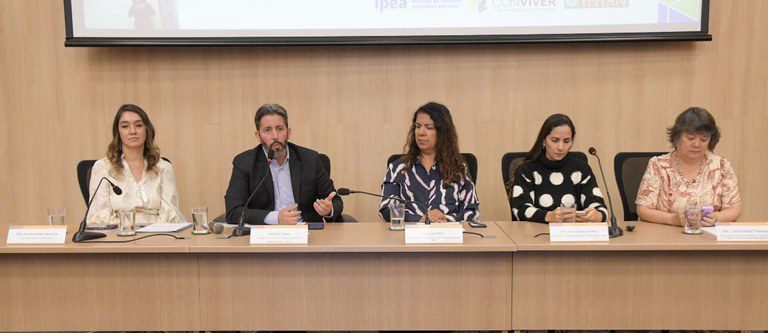 Seminário debate desafios para moradores de imóveis tombados no Brasil