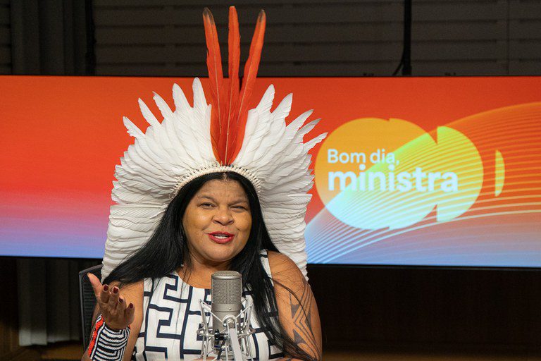 Sonia Guajajara destaca construção do Plano Nacional de Políticas para as Mulheres Indígenas Sonia Guajajara destaca construção do Plano Nacional de Políticas para as Mulheres Indígenas