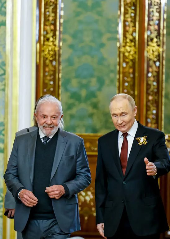 Putin liga para Lula e compartilha informações sobre encontro com Trump