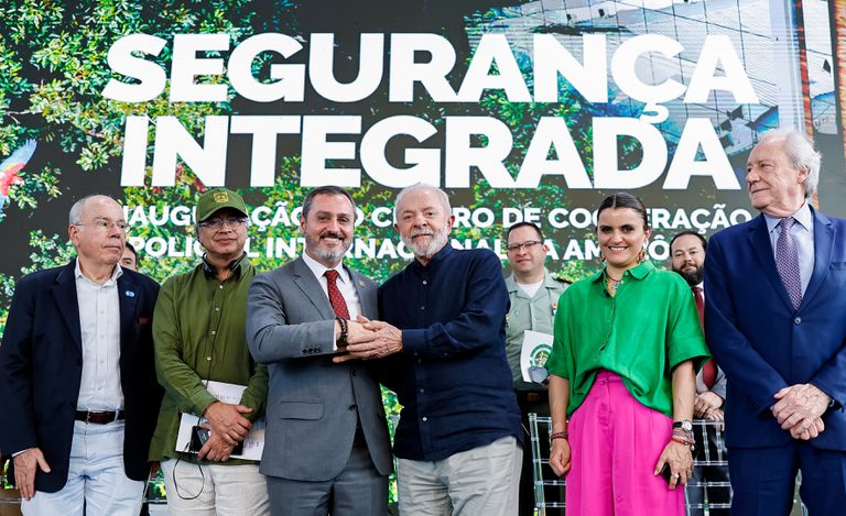 'Nossa missão é restituir a força da lei pela presença do Estado', diz Lula ao inaugurar CCPI Amazônia 'Nossa missão é restituir a força da lei pela presença do Estado', diz Lula ao inaugurar CCPI Amazônia