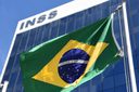 Governo Federal já ressarciu dinheiro de descontos indevidos a 2,4 milhões de aposentados Governo Federal já ressarciu dinheiro de descontos indevidos a 2,4 milhões de aposentados