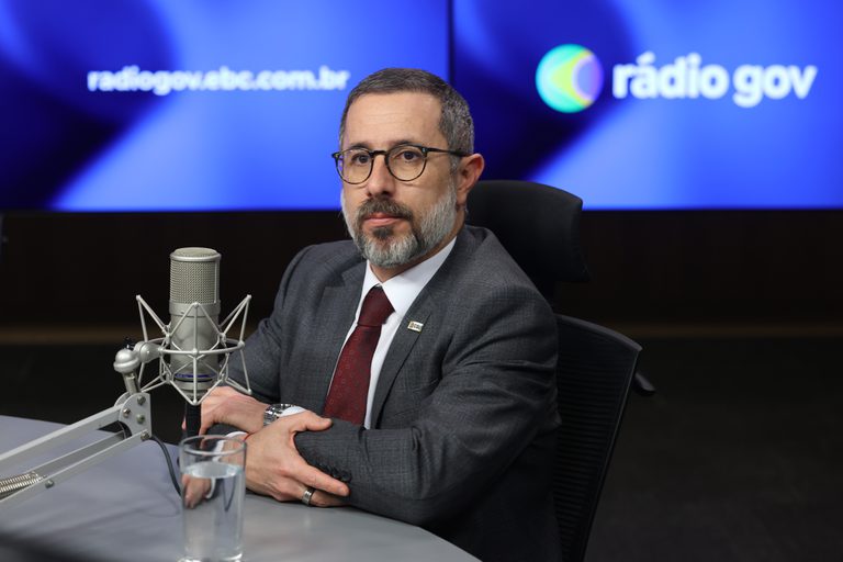 Atuação do Governo Federal no combate à corrupção é destaque da Voz do Brasil