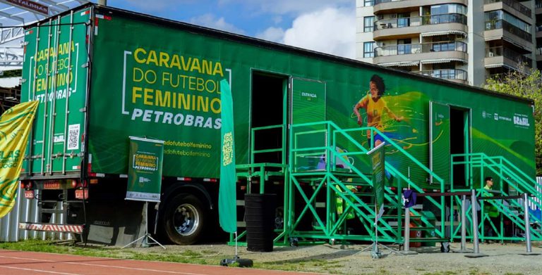 Caravana Petrobras leva transmissões de futebol feminino da TV Brasil para 24 cidades Caravana Petrobras leva transmissões de futebol feminino da TV Brasil para 24 cidades